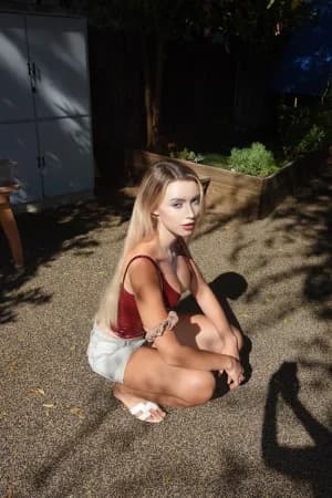 Julia Milano fotoğraf 2