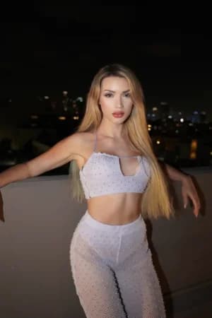 Julia Milano fotoğraf 6